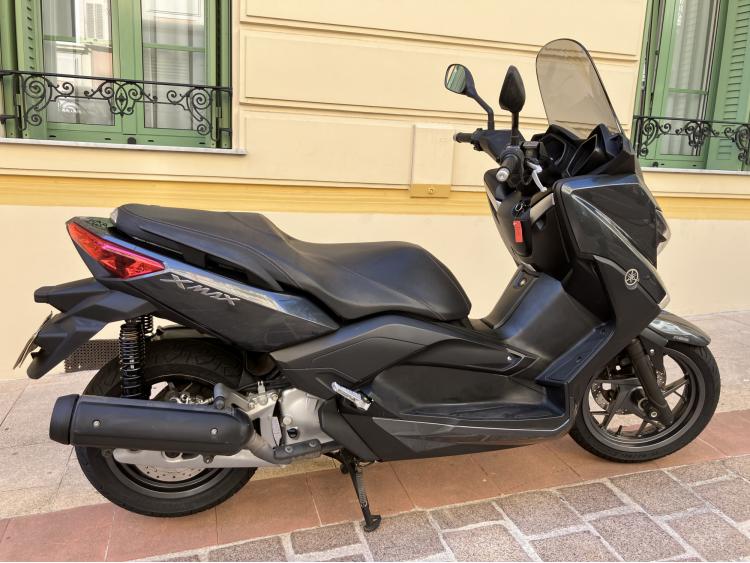 YAMAHA X-MAX 125 ABS